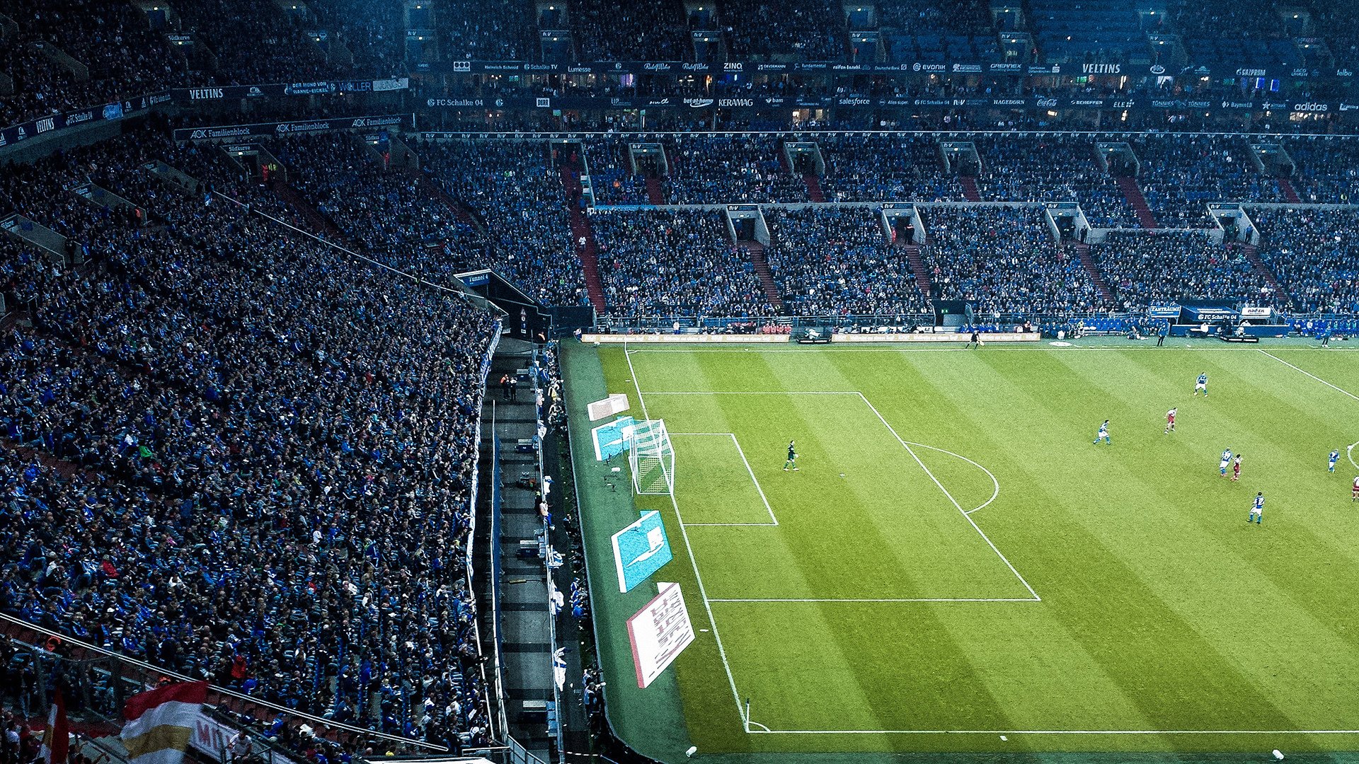 绿茵场上的地缘政治,当伊朗拿下英格兰,卡拉斯科在欧冠半决赛接管比赛